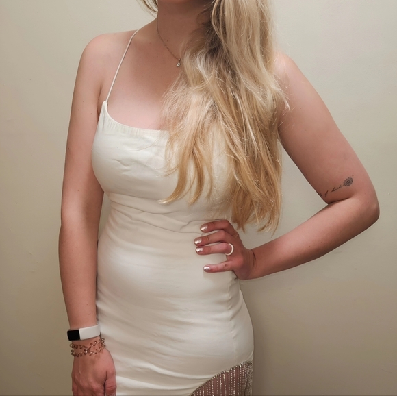 White mini dress with jewel fringe - Picture 4 of 8